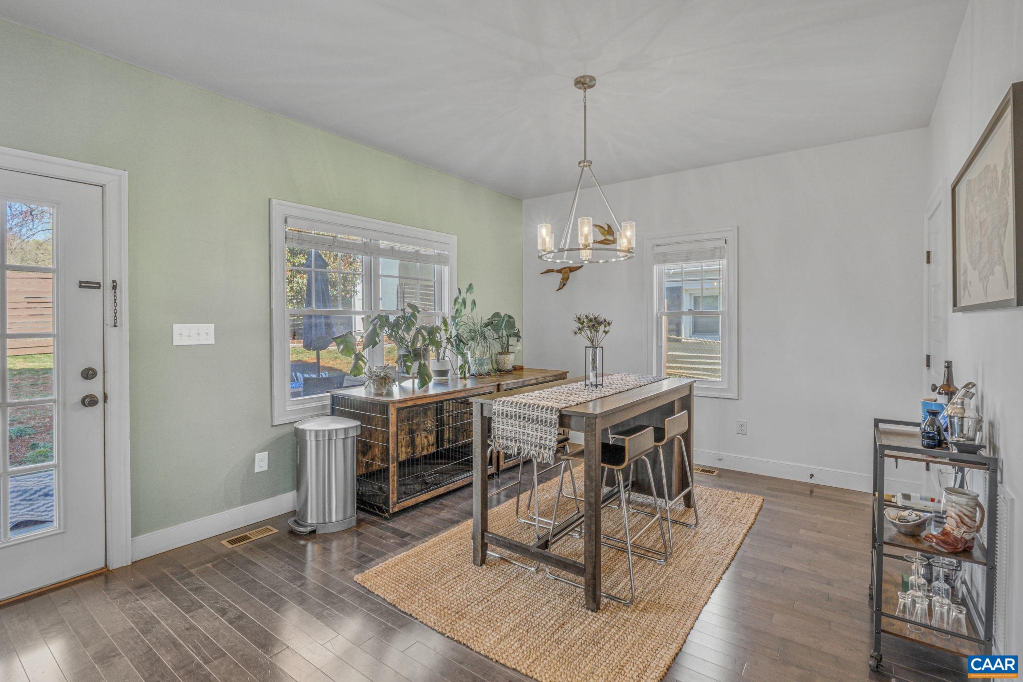 903 NASSAU ST