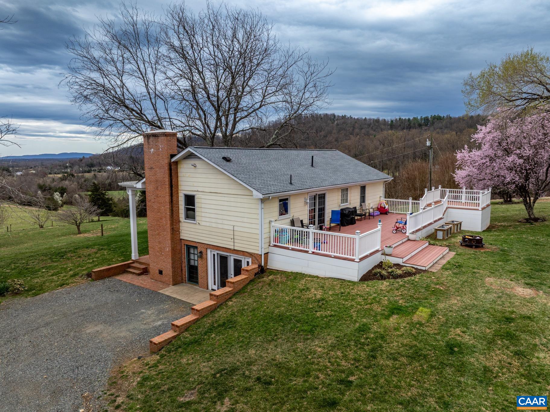 144 TRANQUIL LN