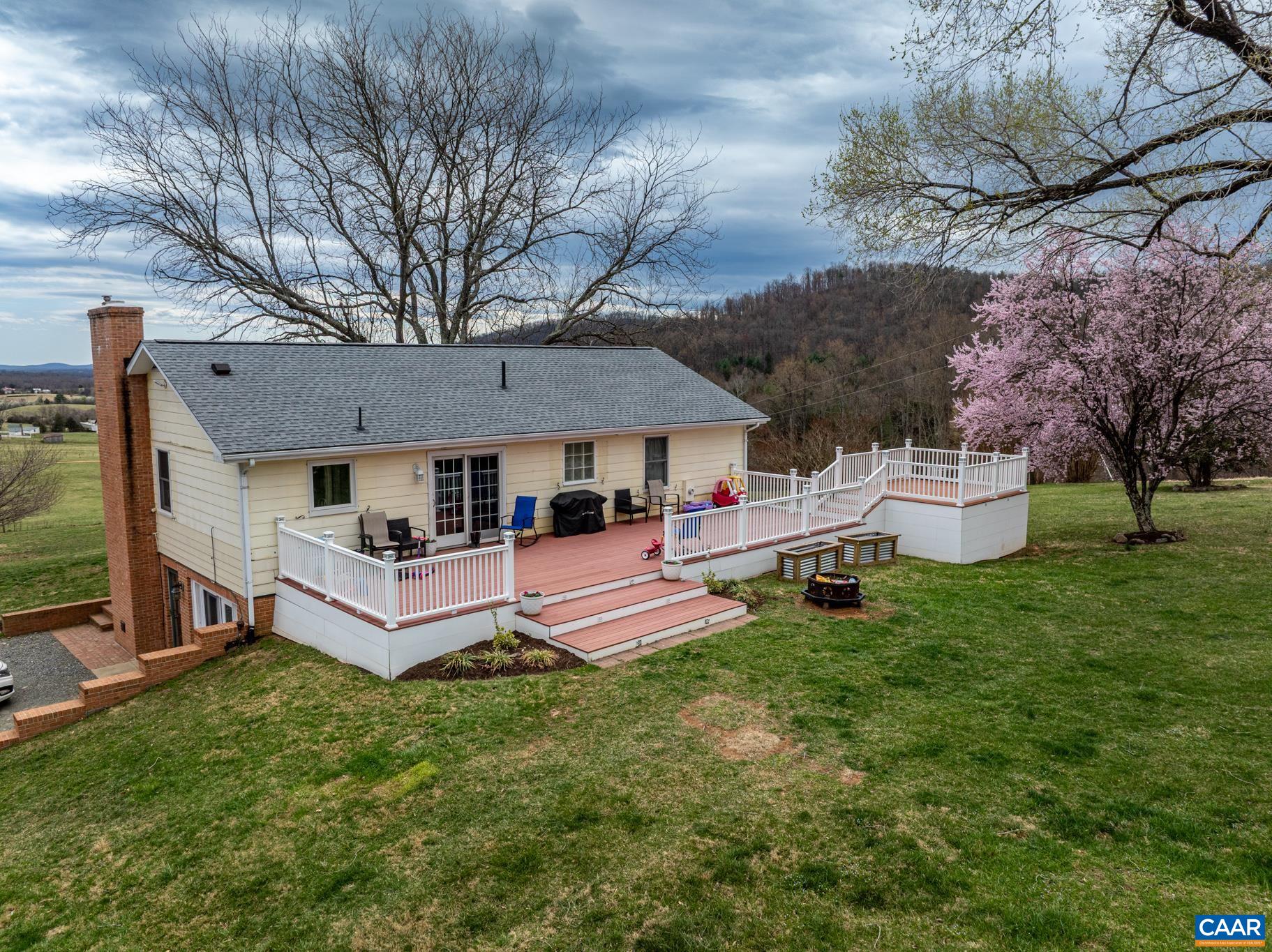 144 TRANQUIL LN