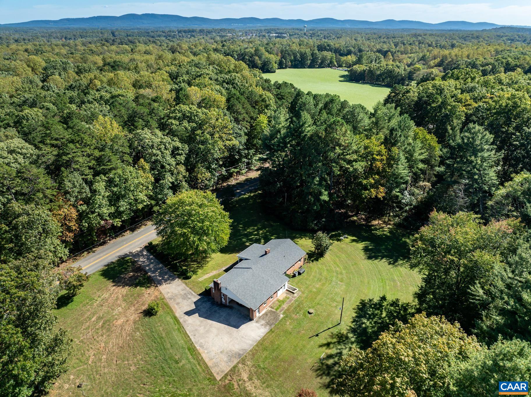 1040 ADVANCE MILLS RD
