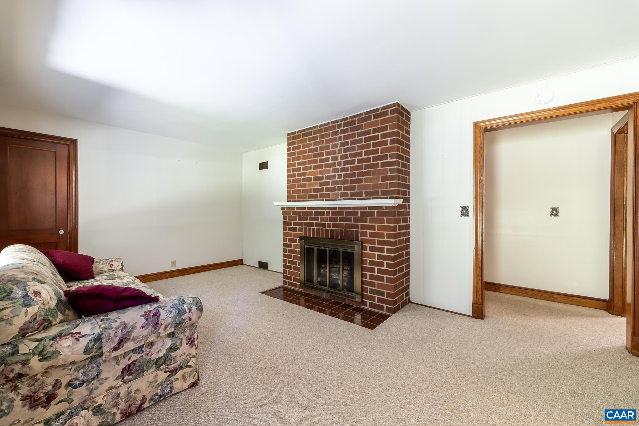 1040 ADVANCE MILLS RD