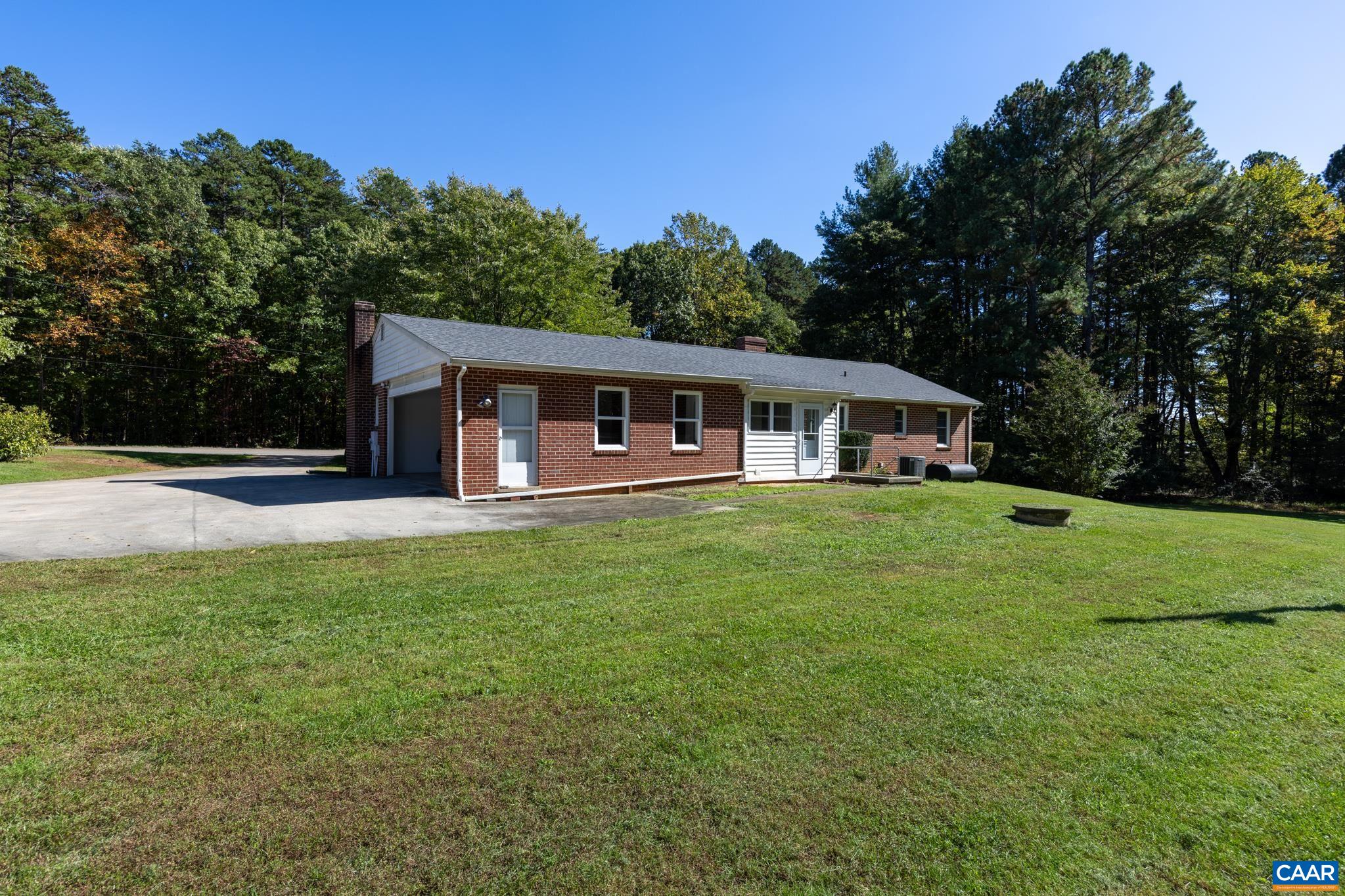 1040 ADVANCE MILLS RD