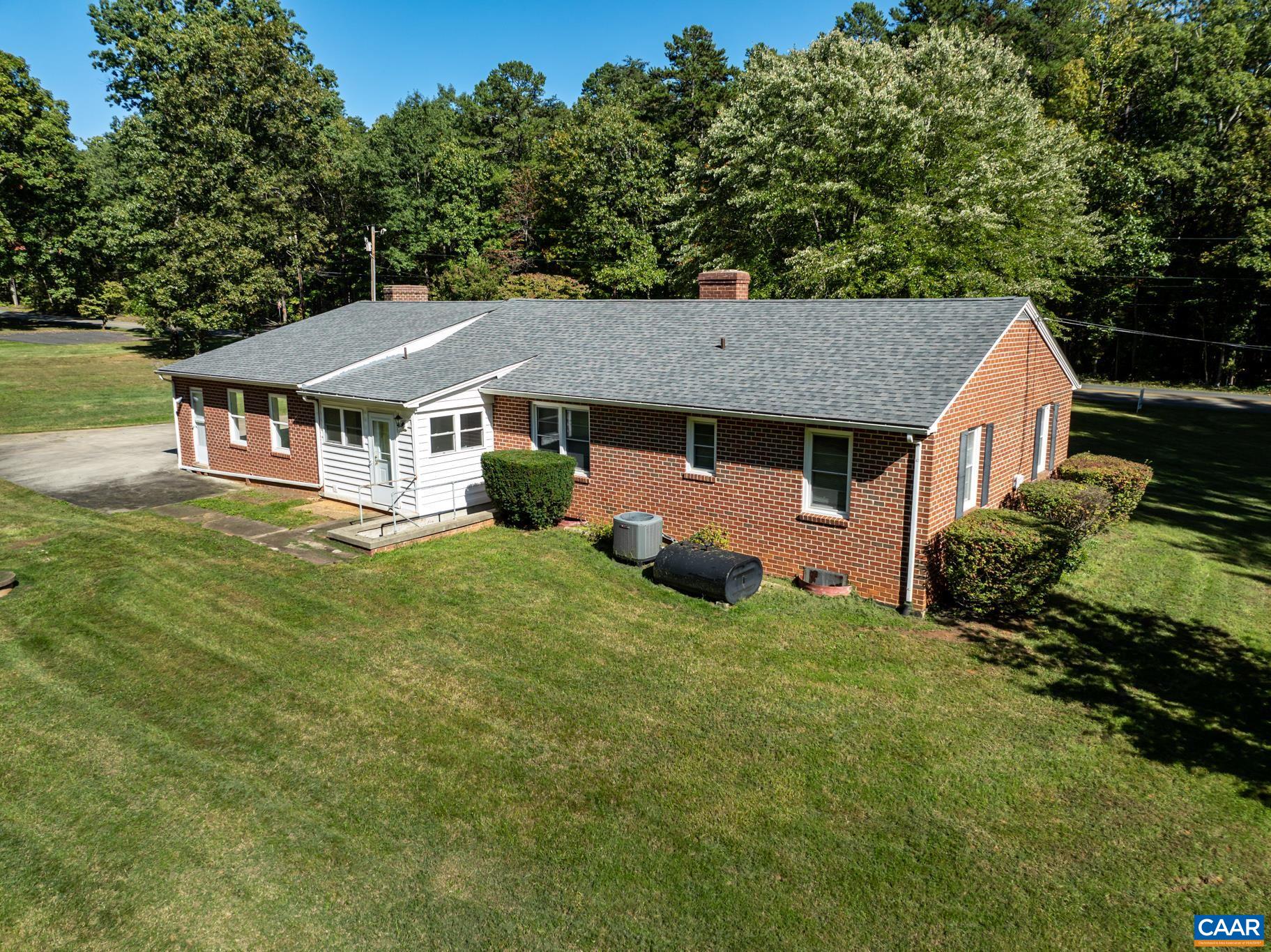 1040 ADVANCE MILLS RD