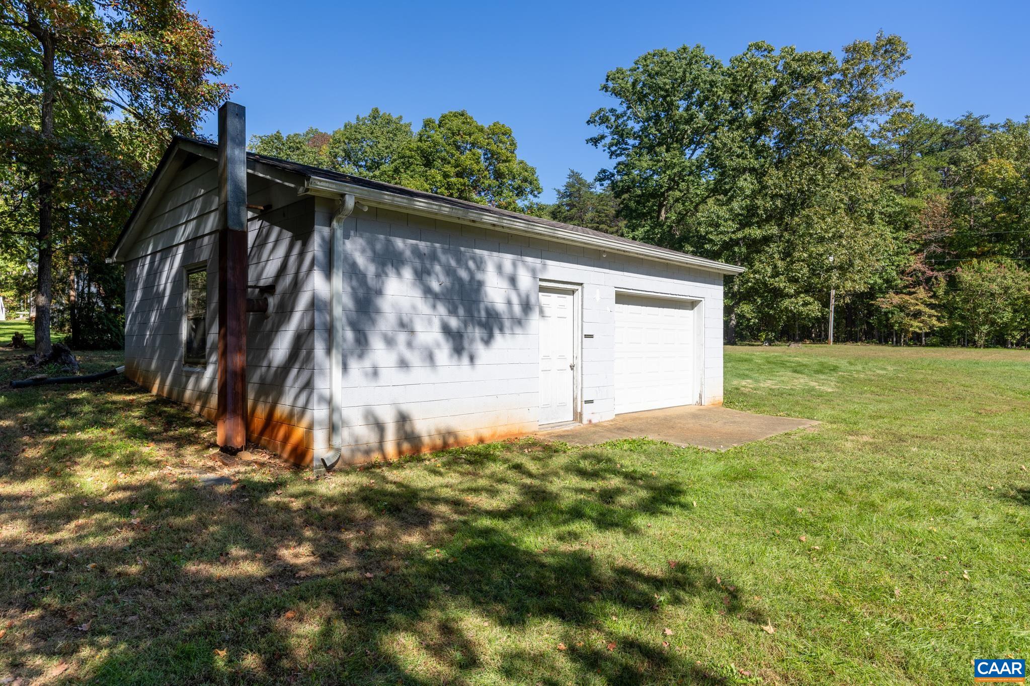 1040 ADVANCE MILLS RD
