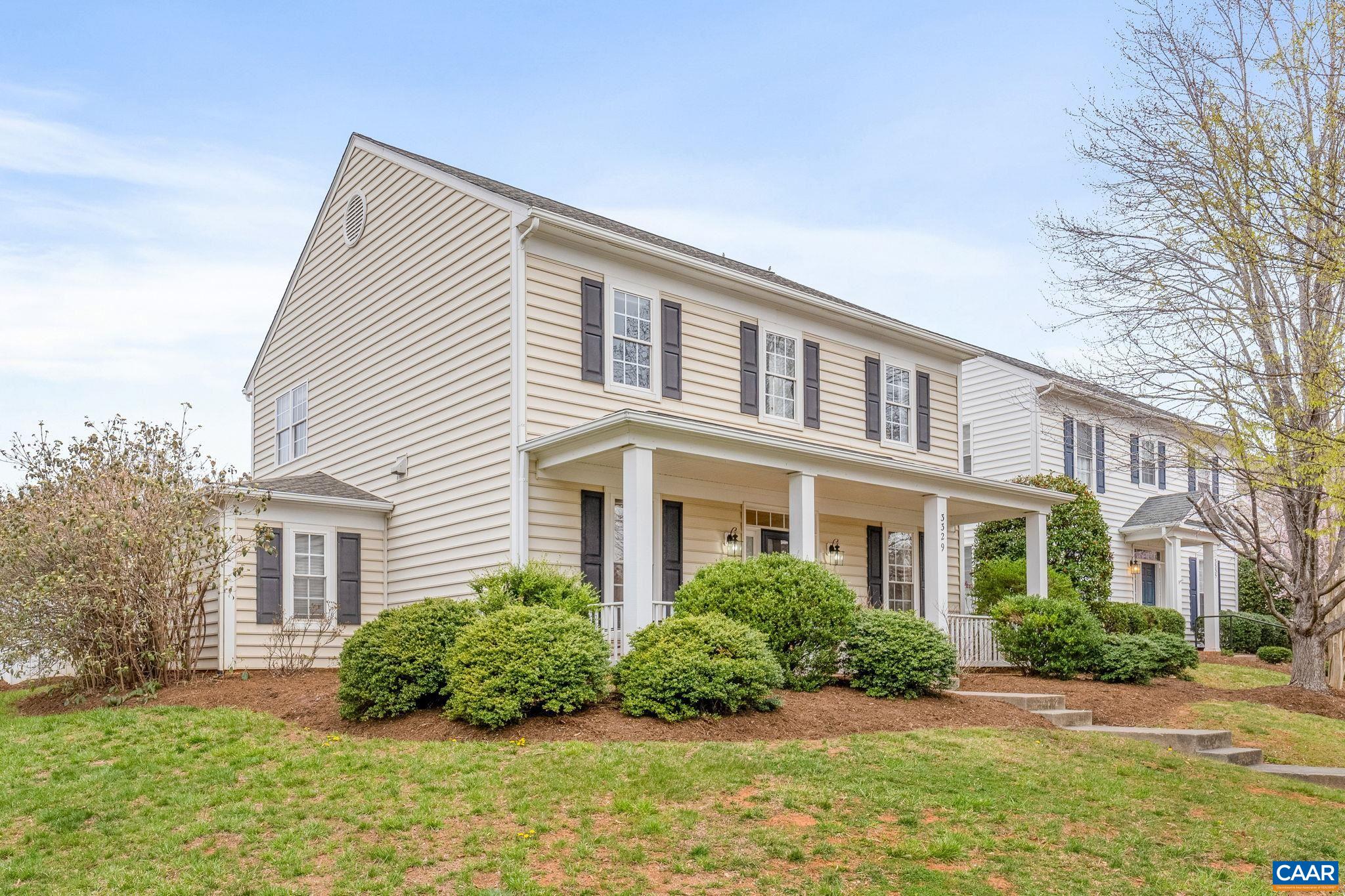 3329 TURNBERRY CIR