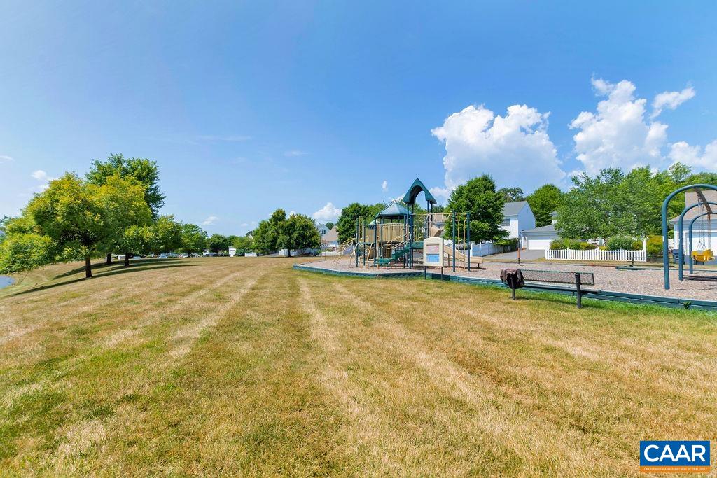 3329 TURNBERRY CIR