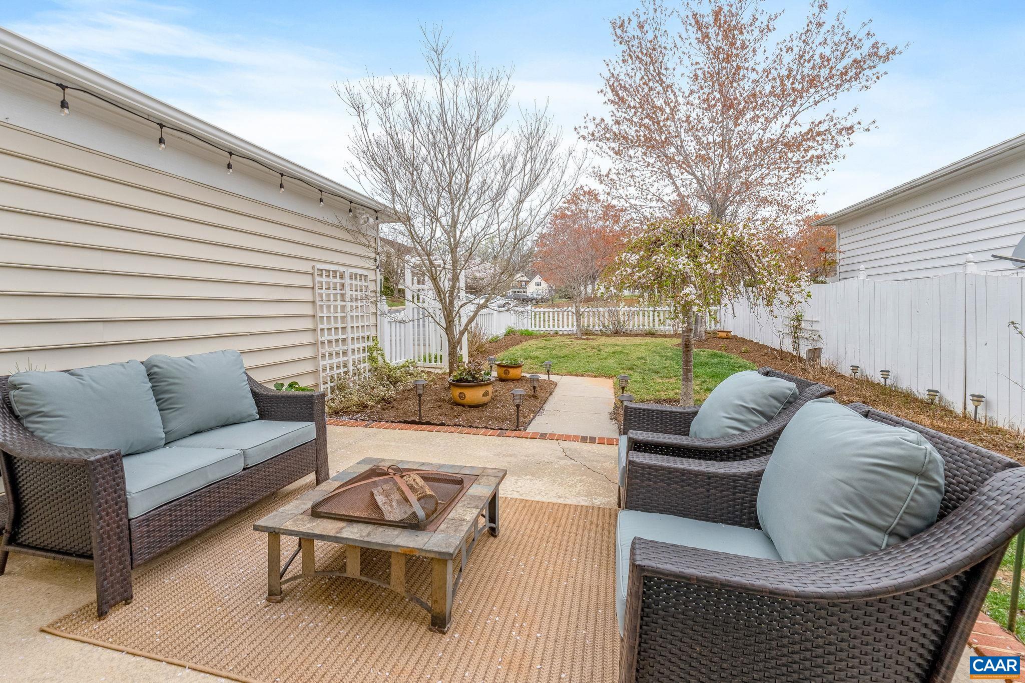 3329 TURNBERRY CIR