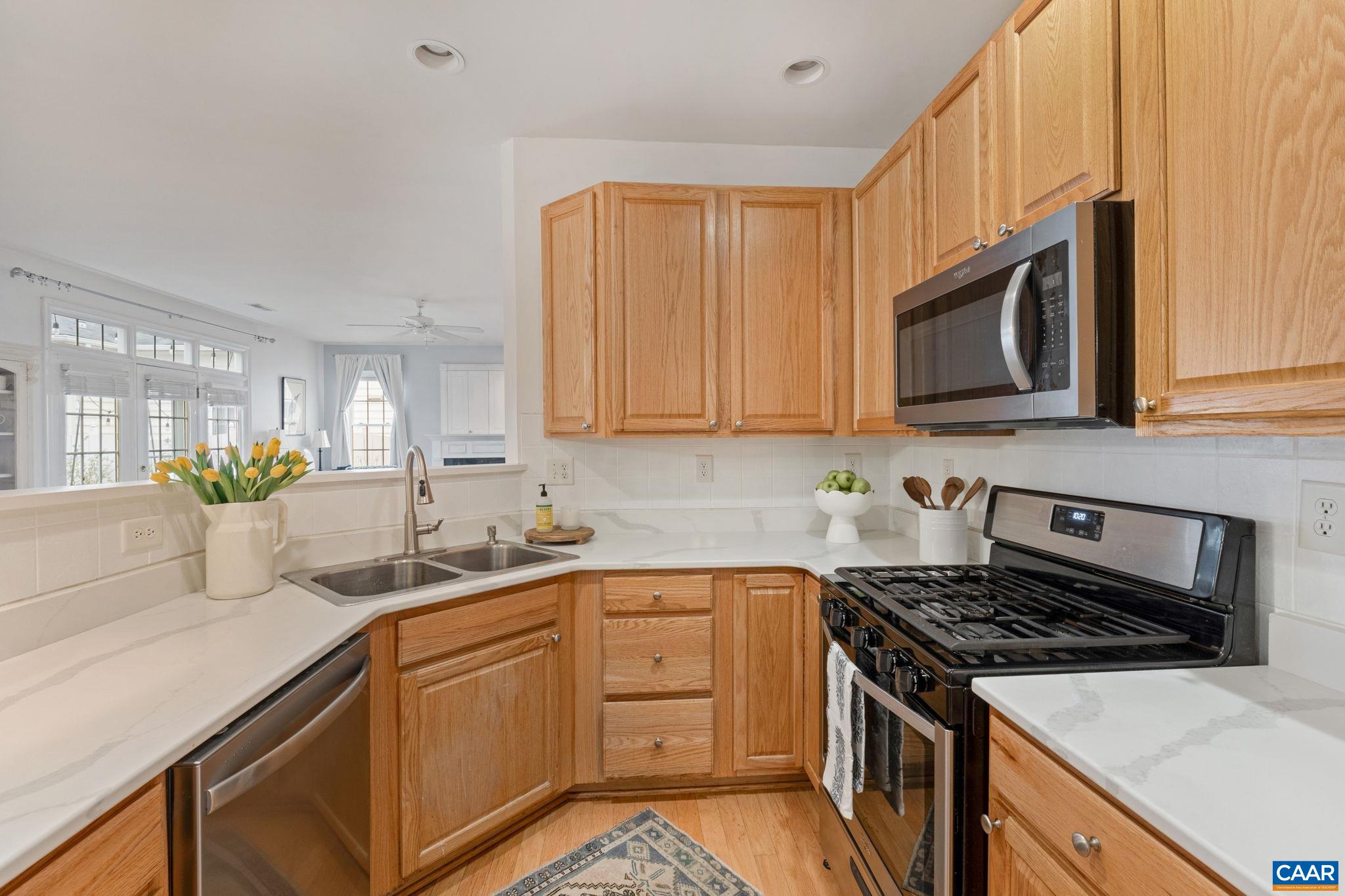 3329 TURNBERRY CIR