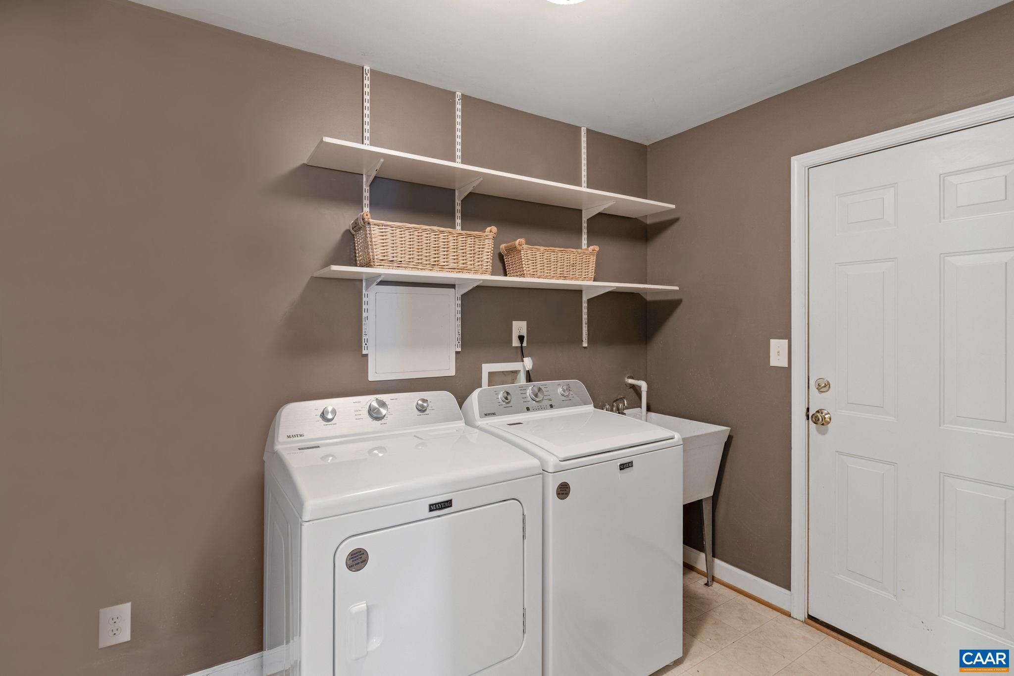 3329 TURNBERRY CIR