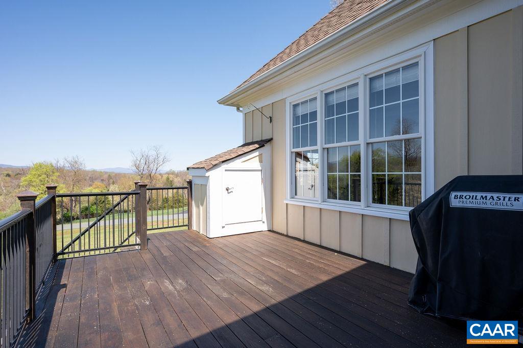 500 ROCKS FARM DR