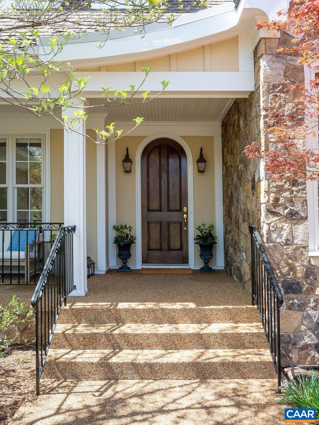 500 ROCKS FARM DR