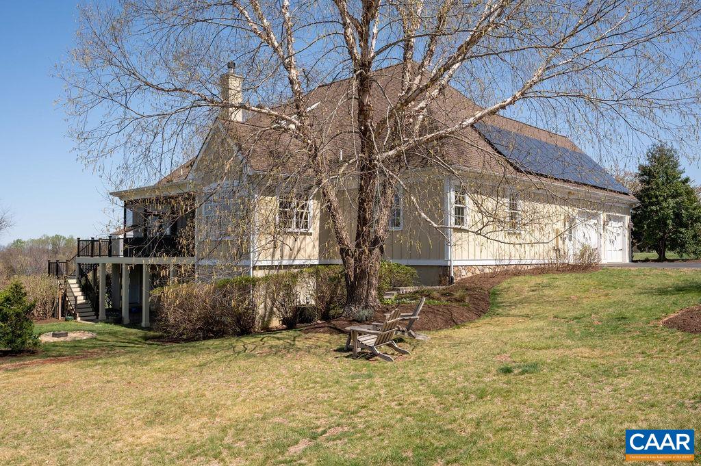 500 ROCKS FARM DR
