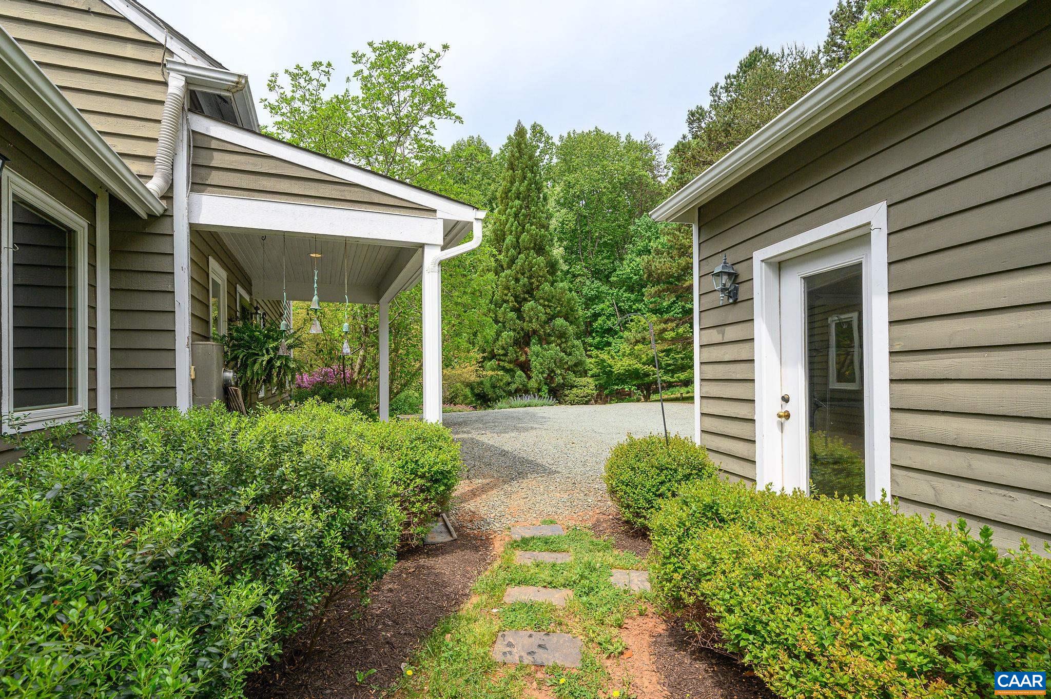 888 WOLF TRAP RD
