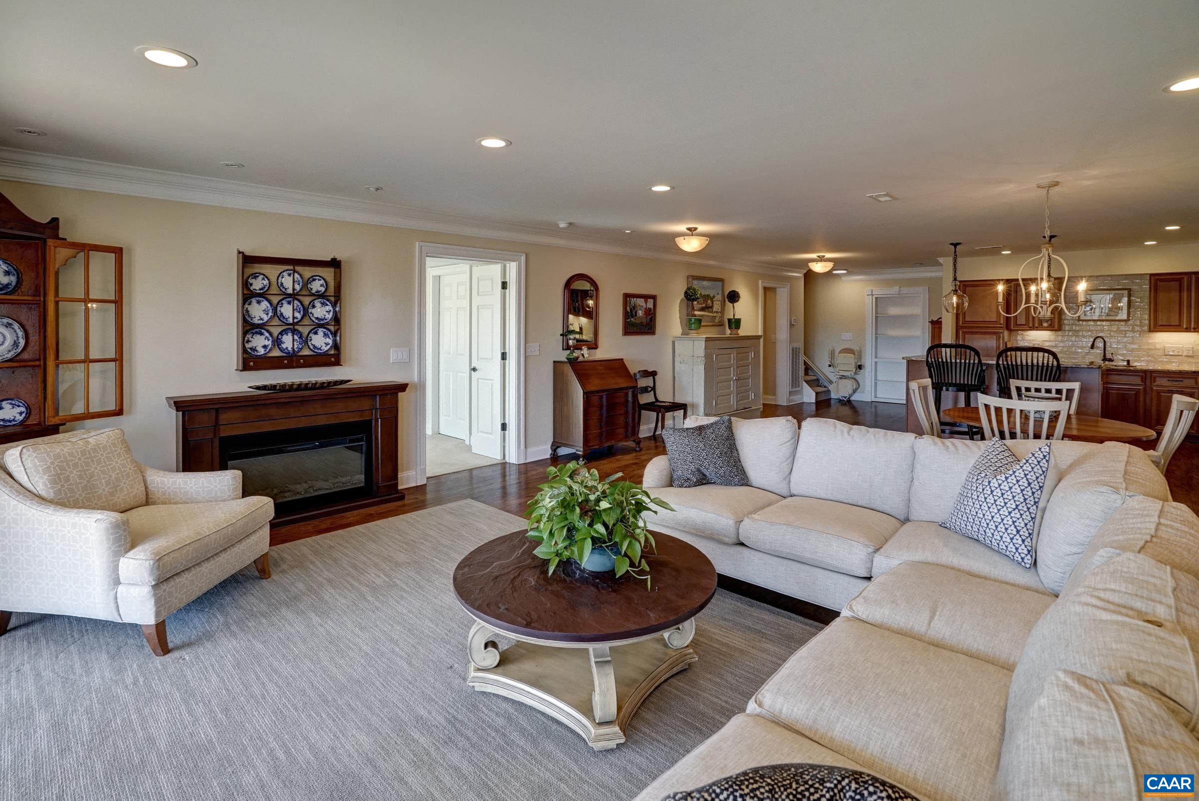 638 BAYWICK CIR
