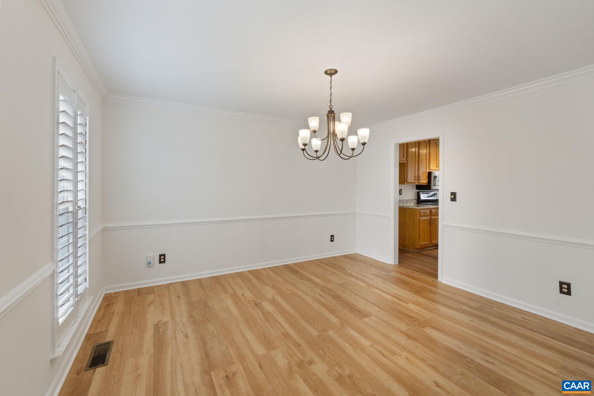 1216 RAINTREE DR