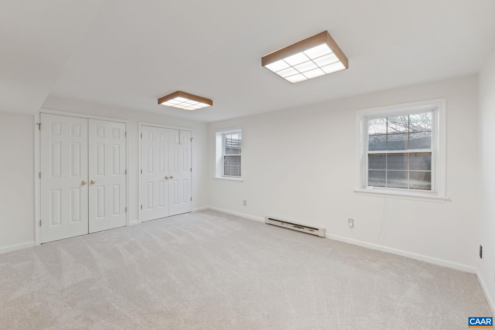 1216 RAINTREE DR