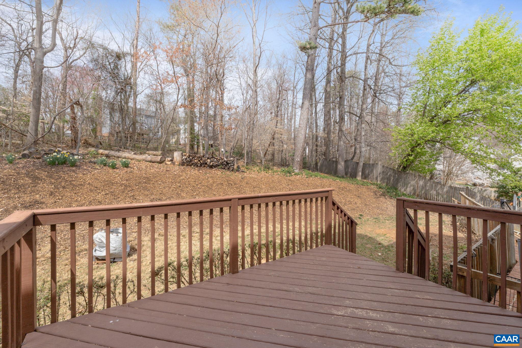 1216 RAINTREE DR