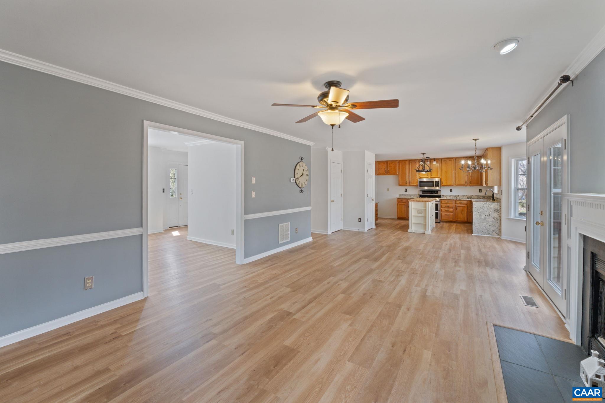 1216 RAINTREE DR