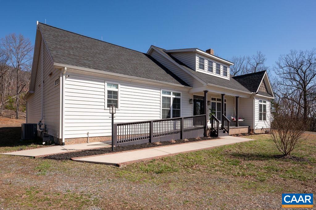 4120 GREEN CREEK RD