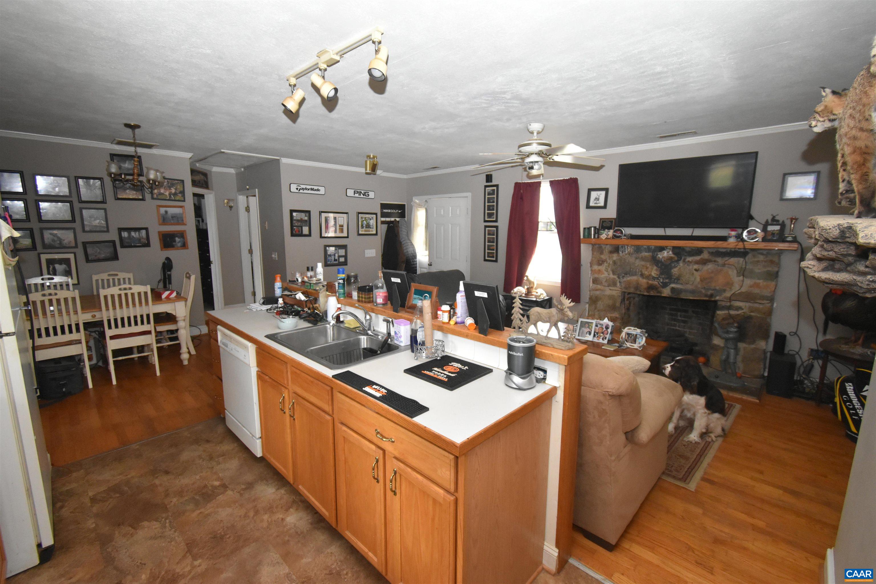 130 EARTH WAY DR