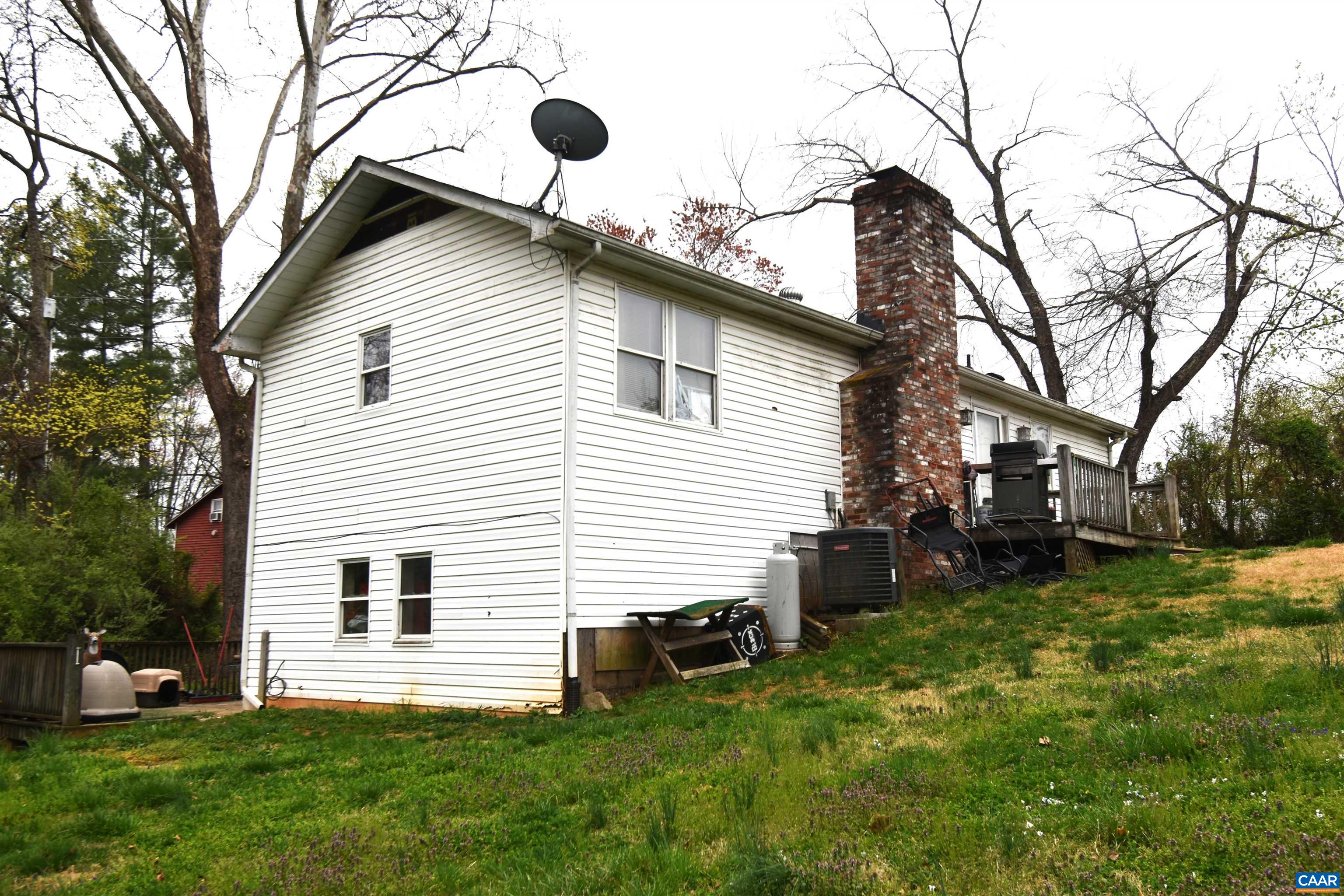 130 EARTH WAY DR
