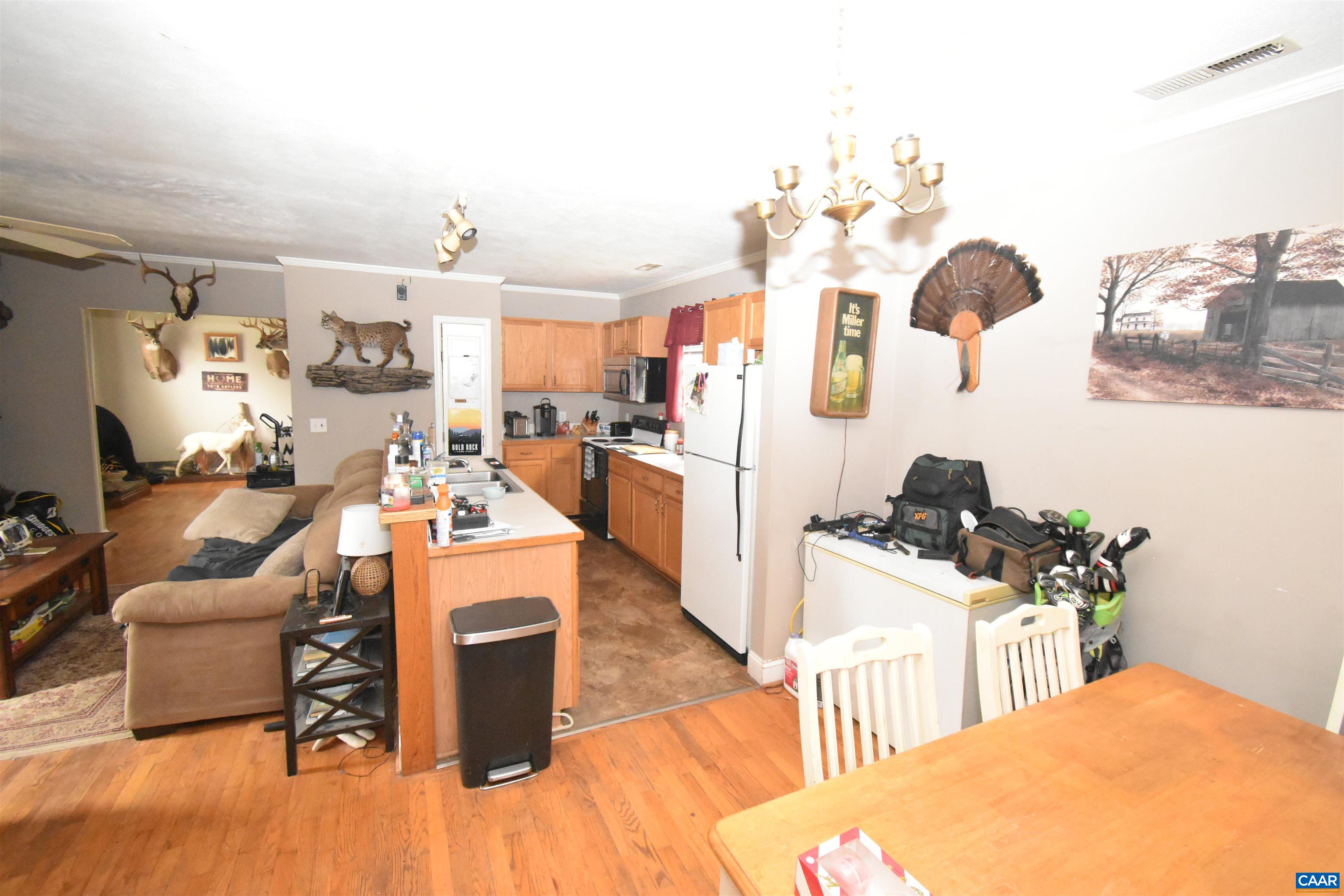 130 EARTH WAY DR