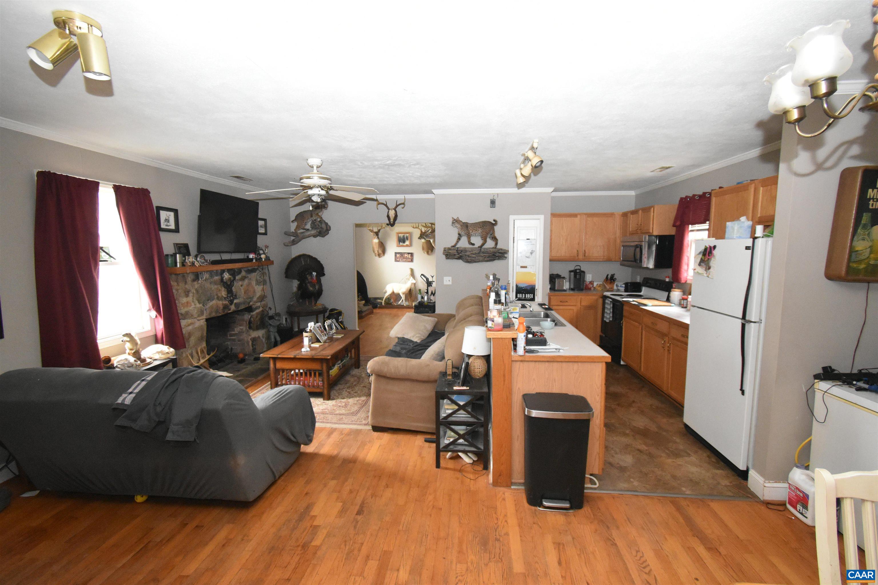 130 EARTH WAY DR