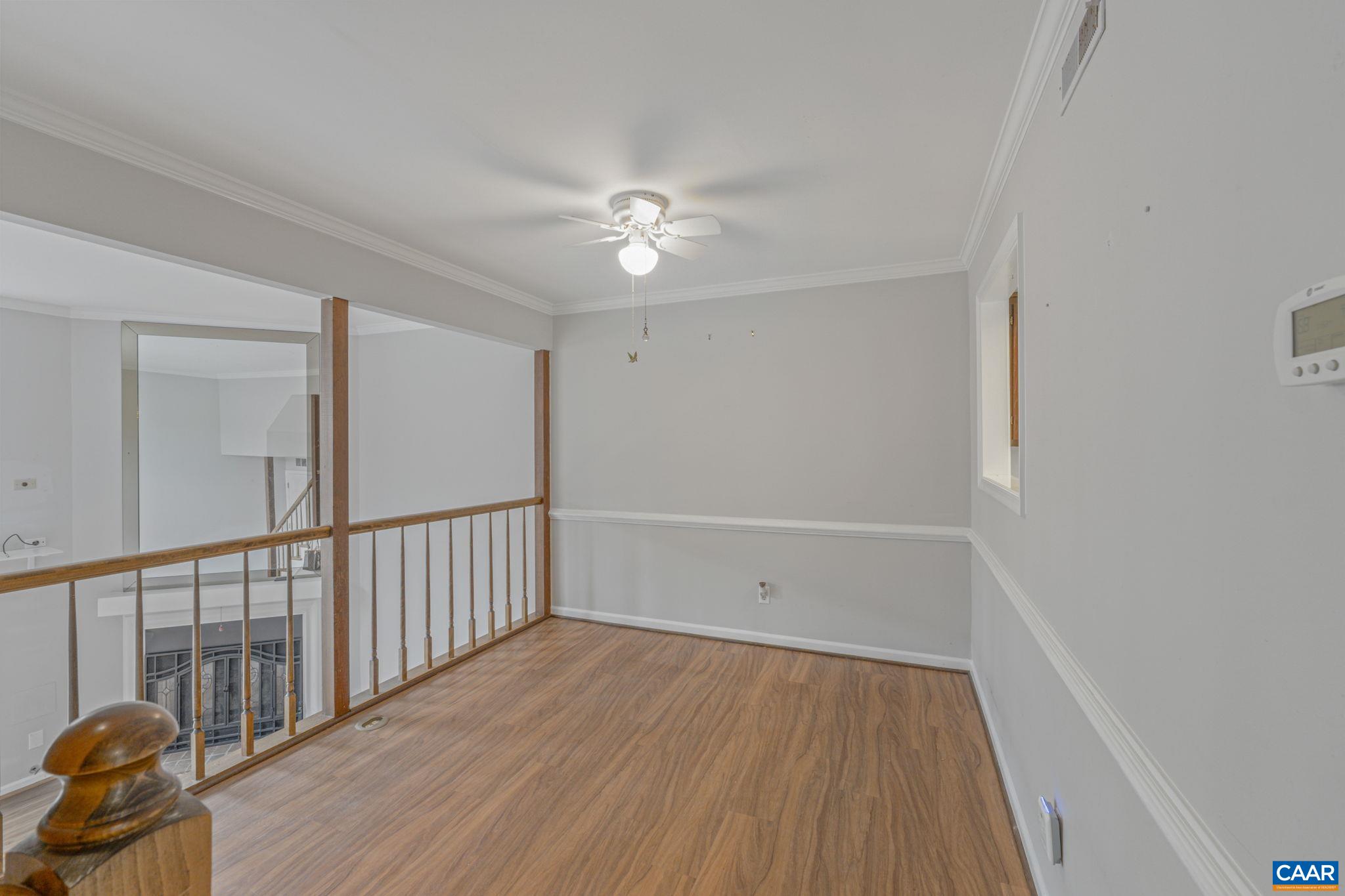 935 HUNTWOOD LN