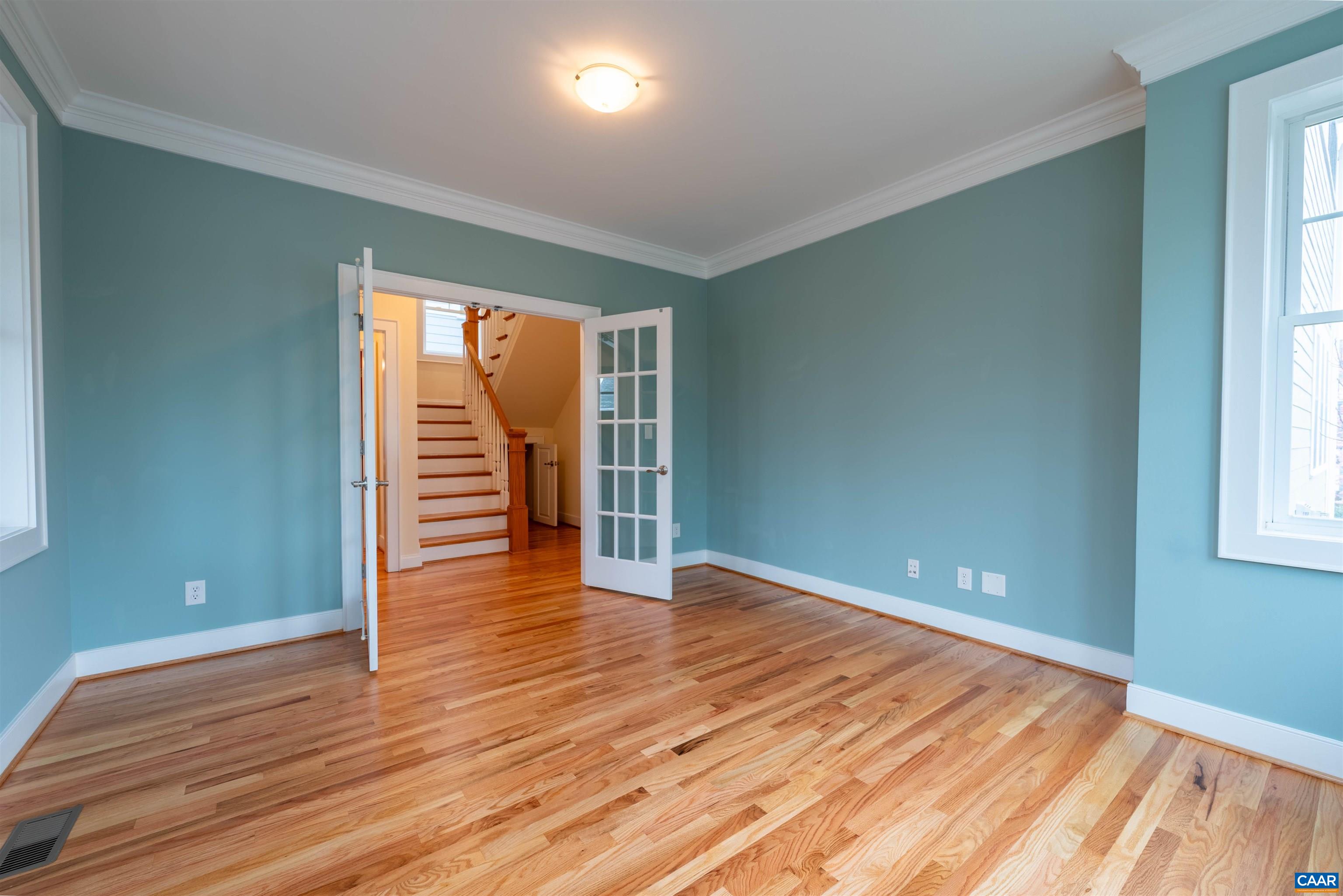 658 TYREE LN