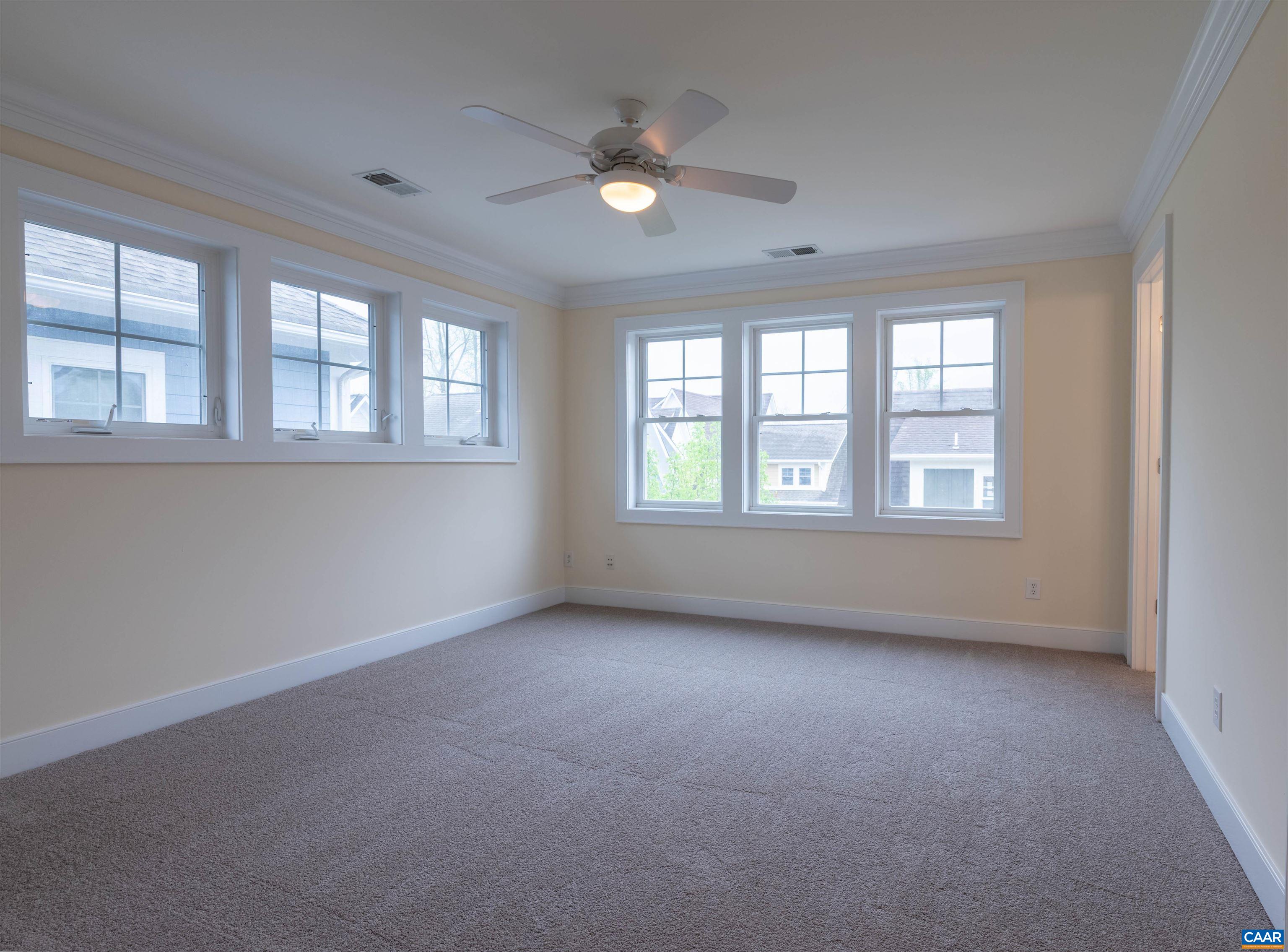 658 TYREE LN