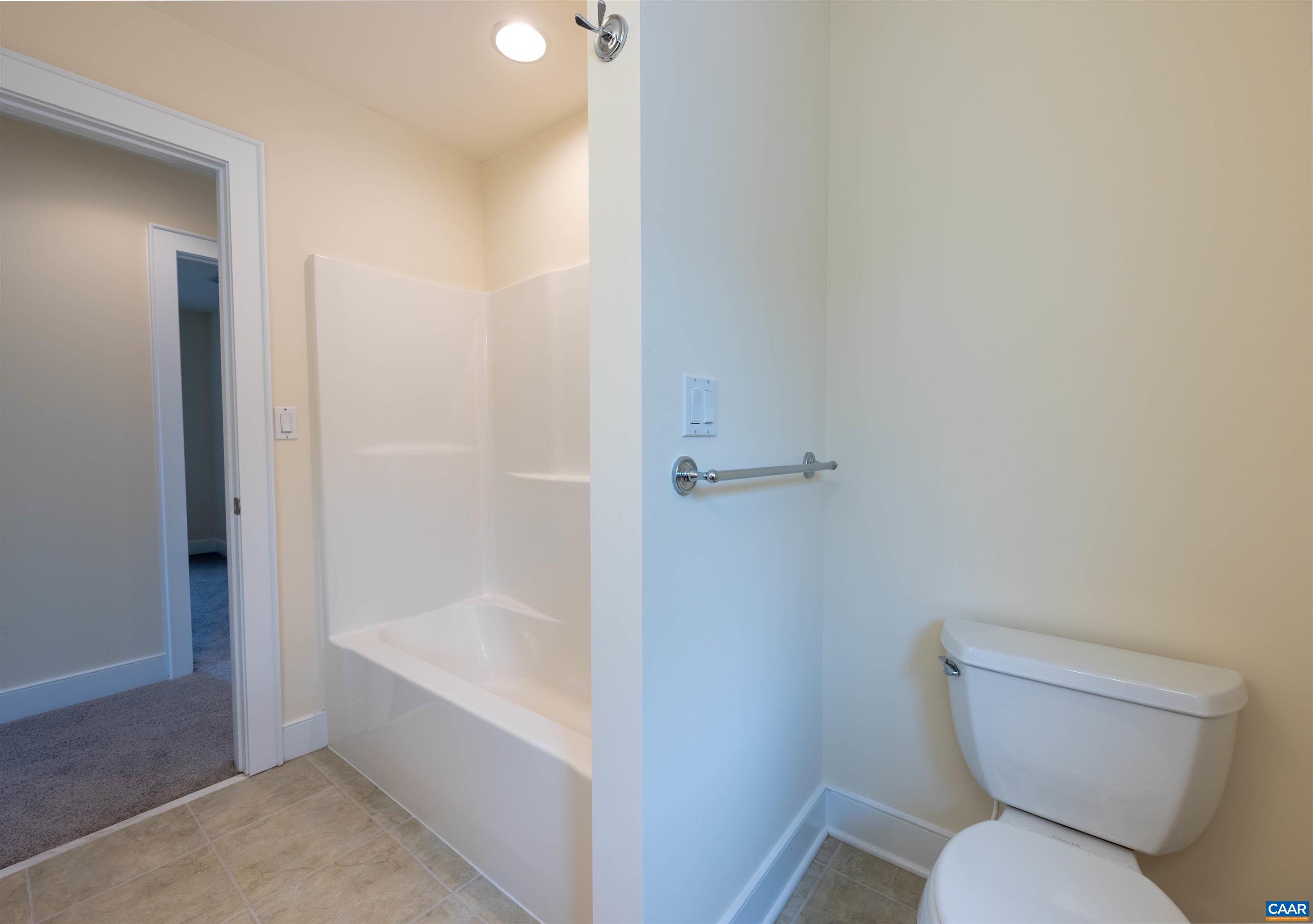 658 TYREE LN