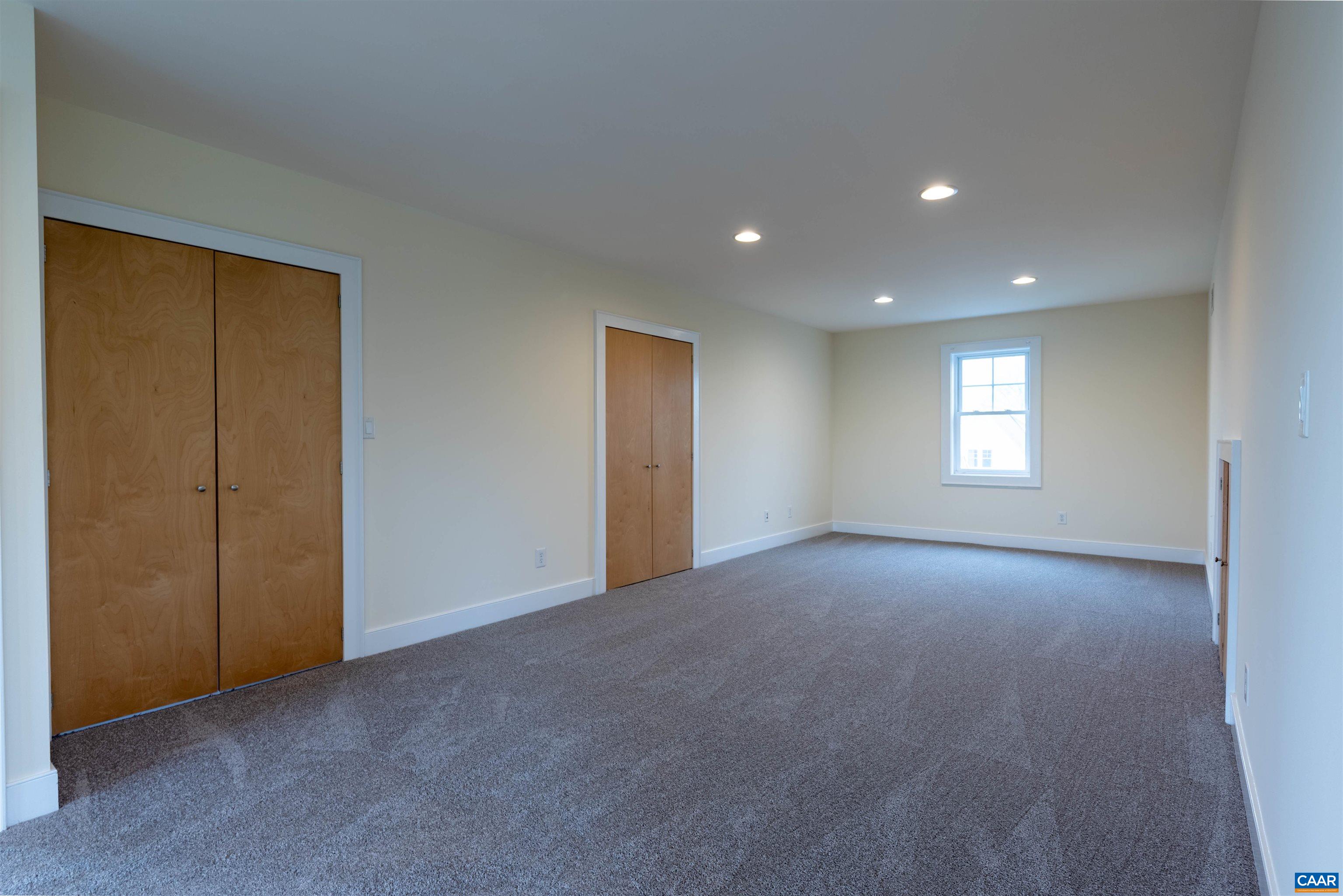658 TYREE LN