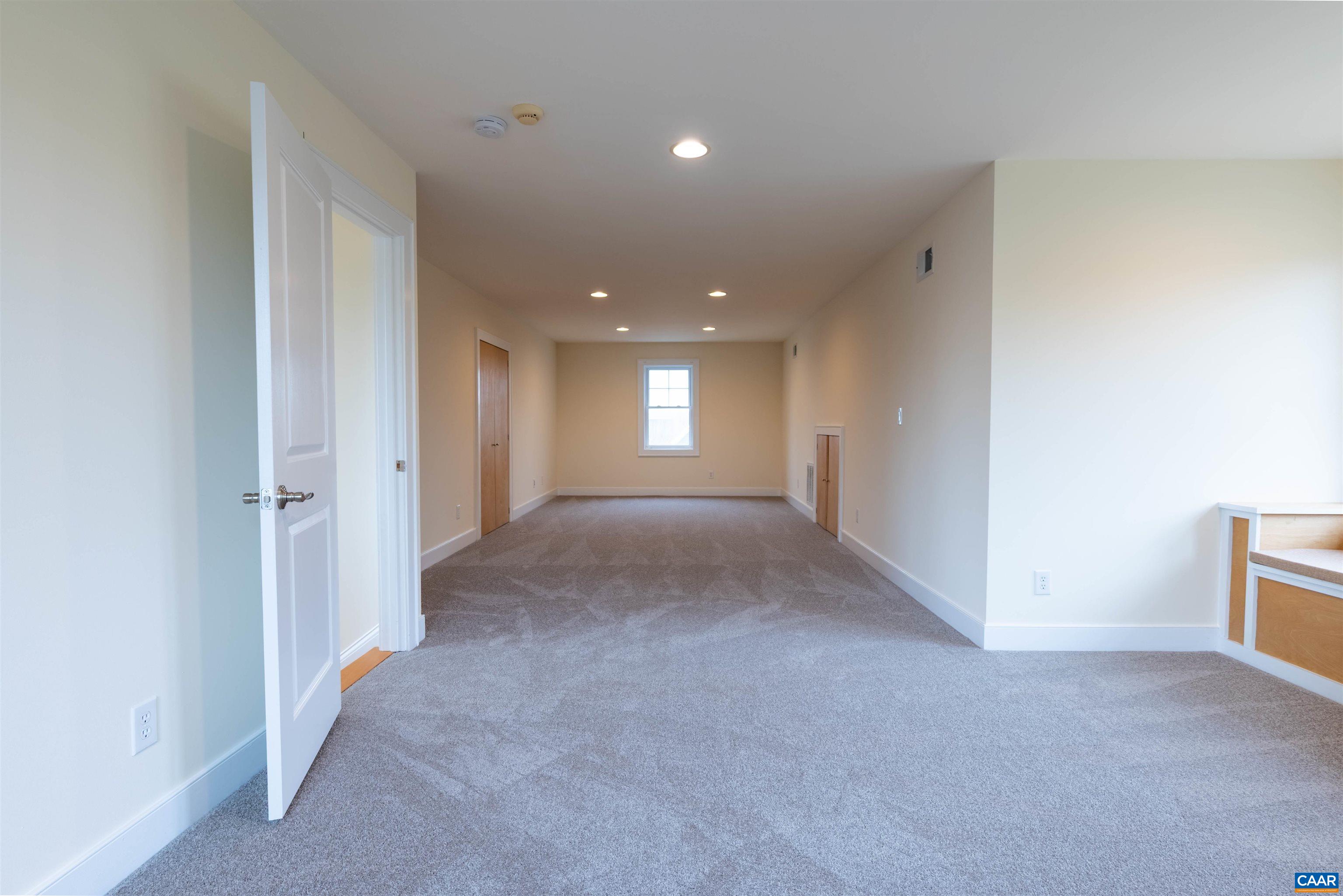 658 TYREE LN