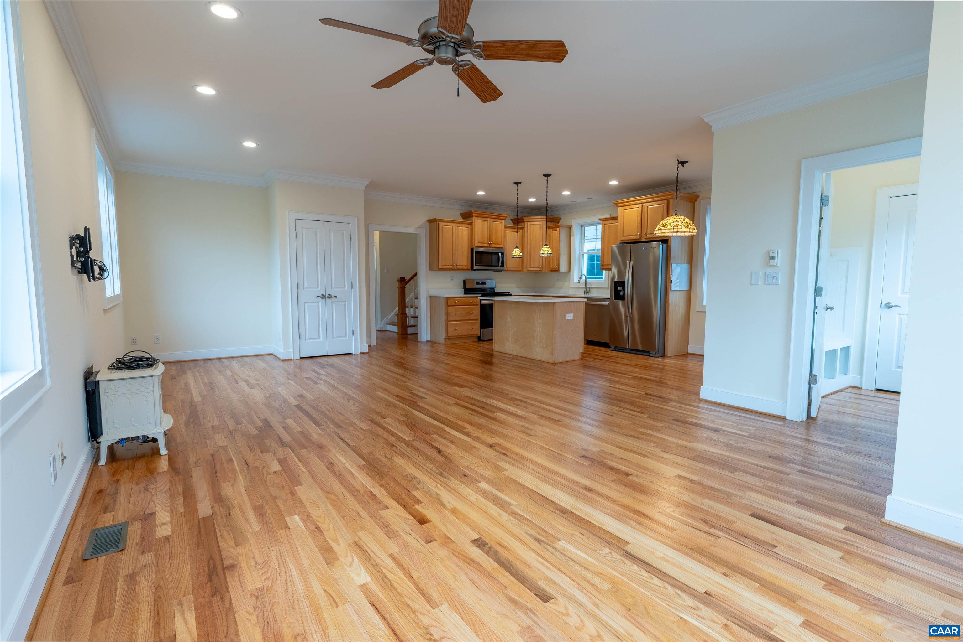658 TYREE LN