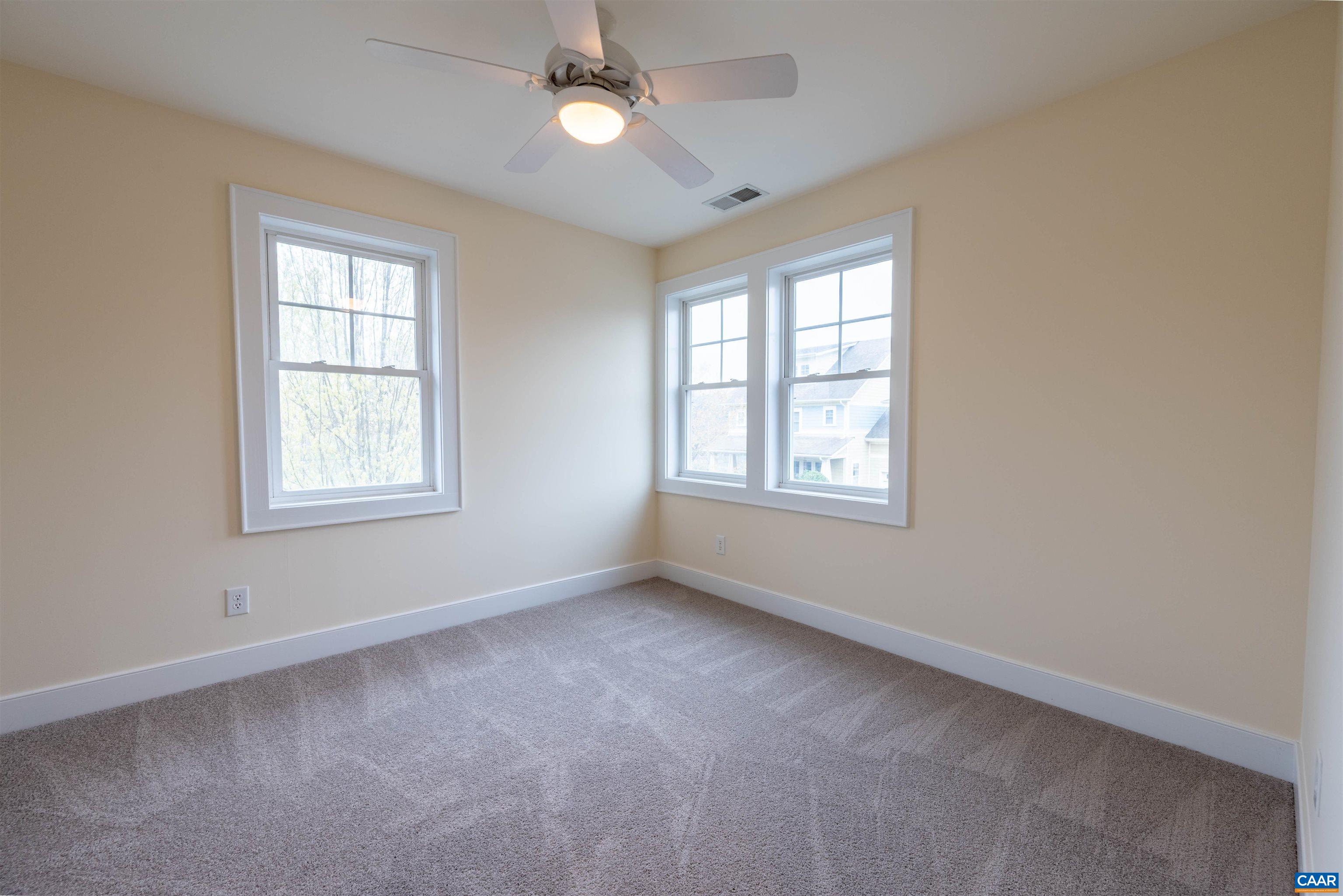 658 TYREE LN