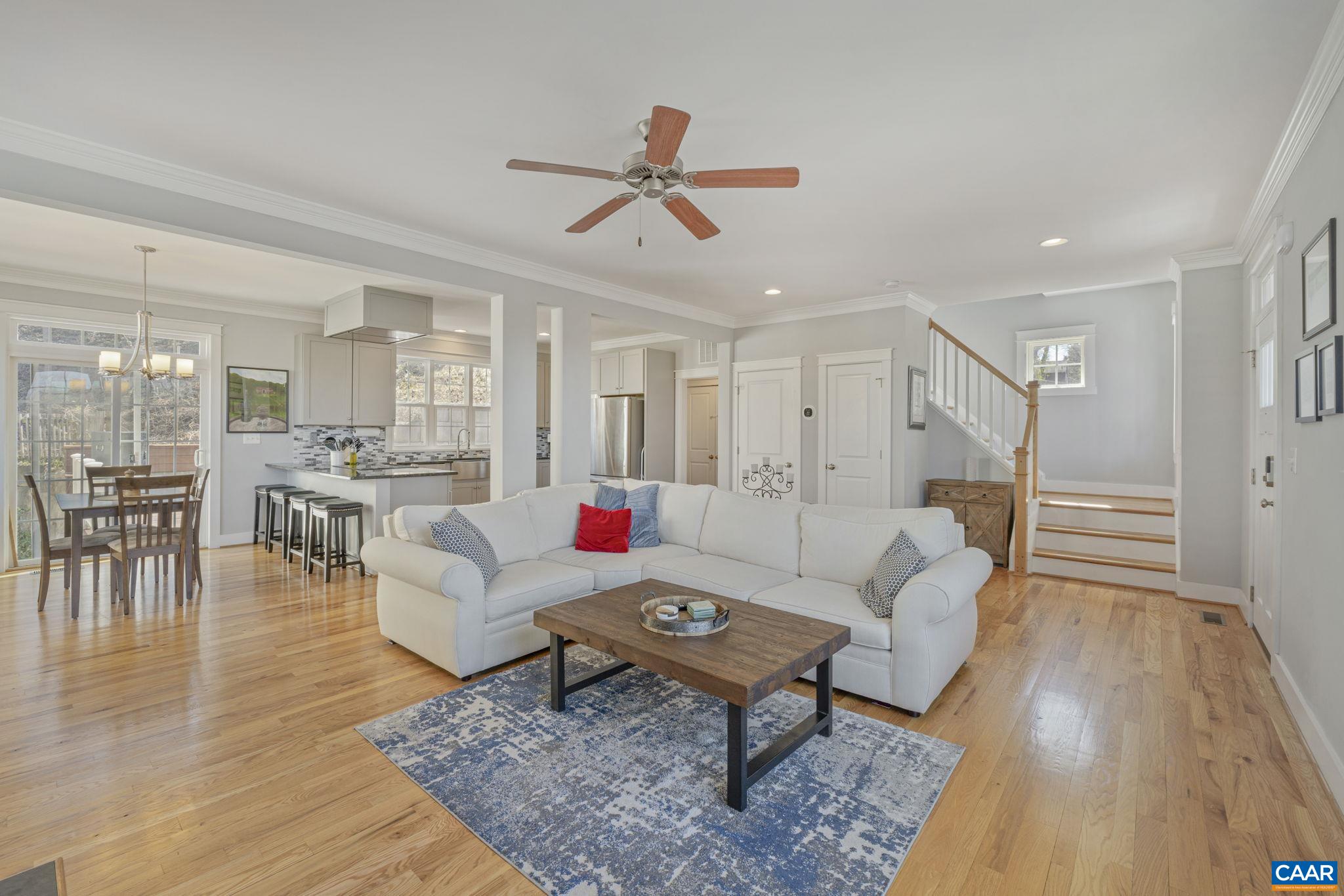 1100 SAINT CHARLES CT