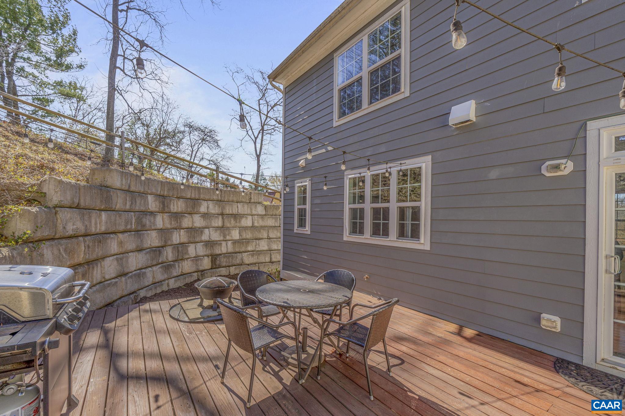 1100 SAINT CHARLES CT
