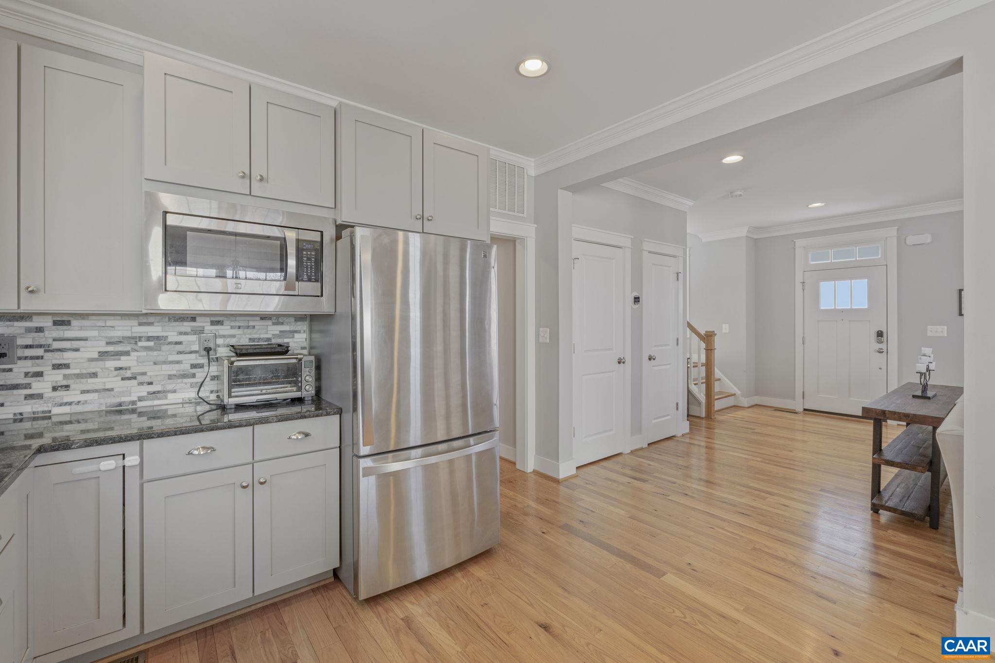 1100 SAINT CHARLES CT