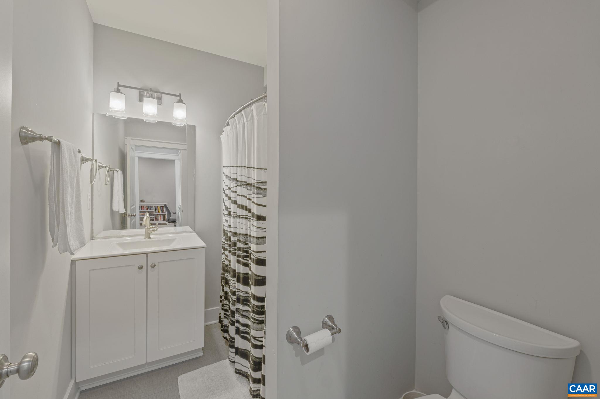 1100 SAINT CHARLES CT
