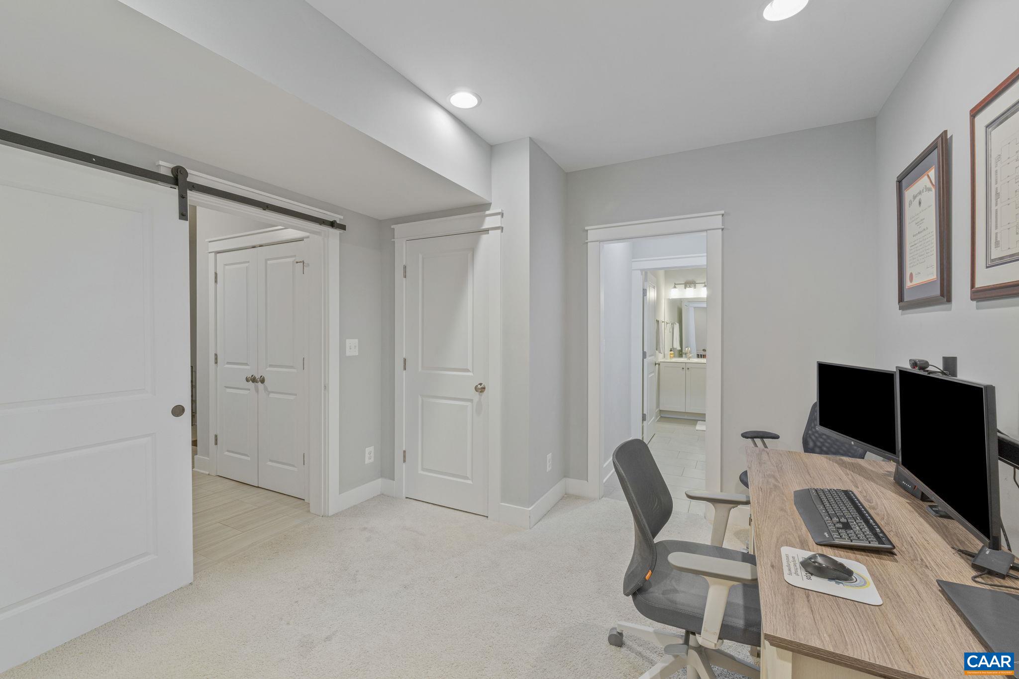 1100 SAINT CHARLES CT