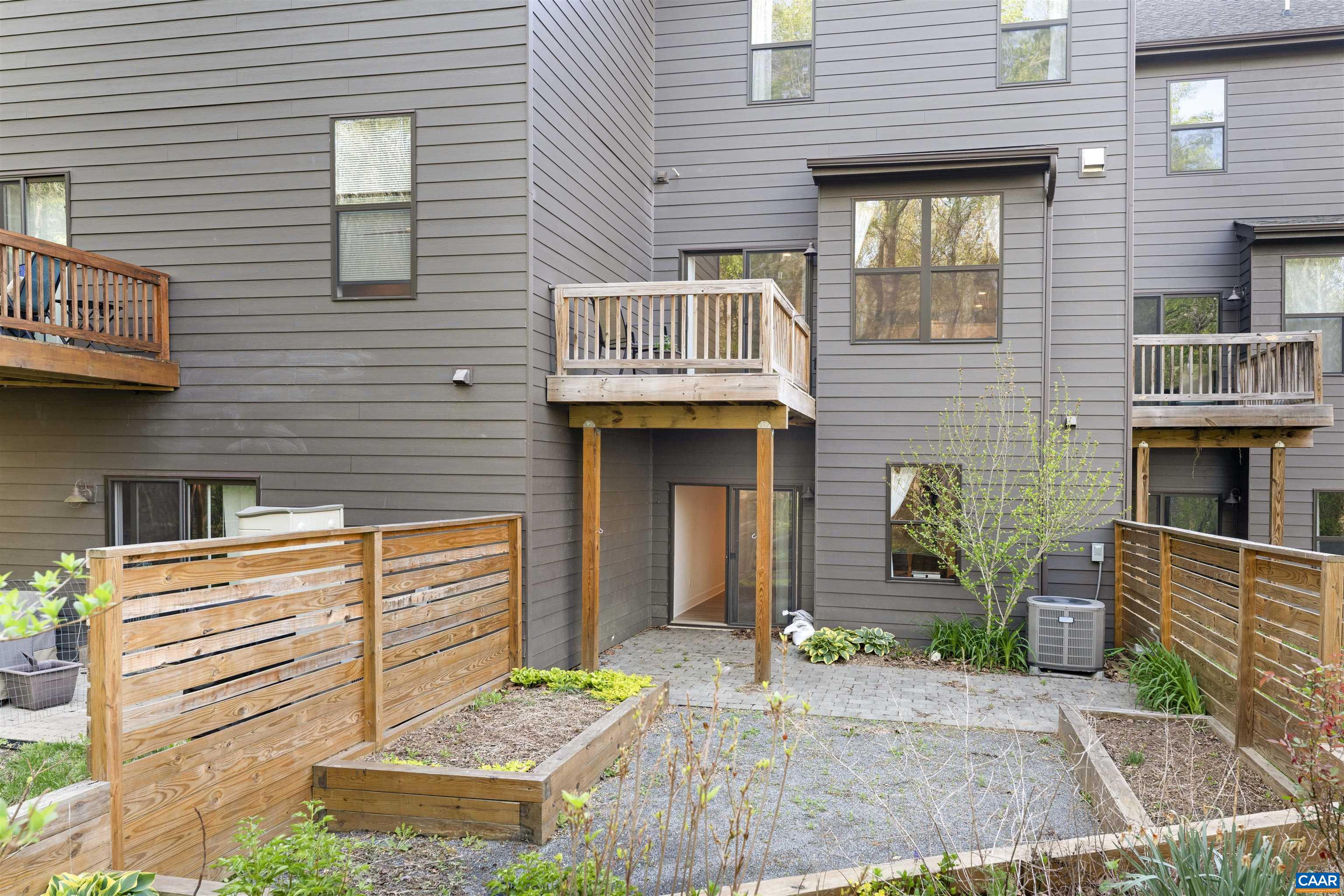 1509 BIRNAM DR