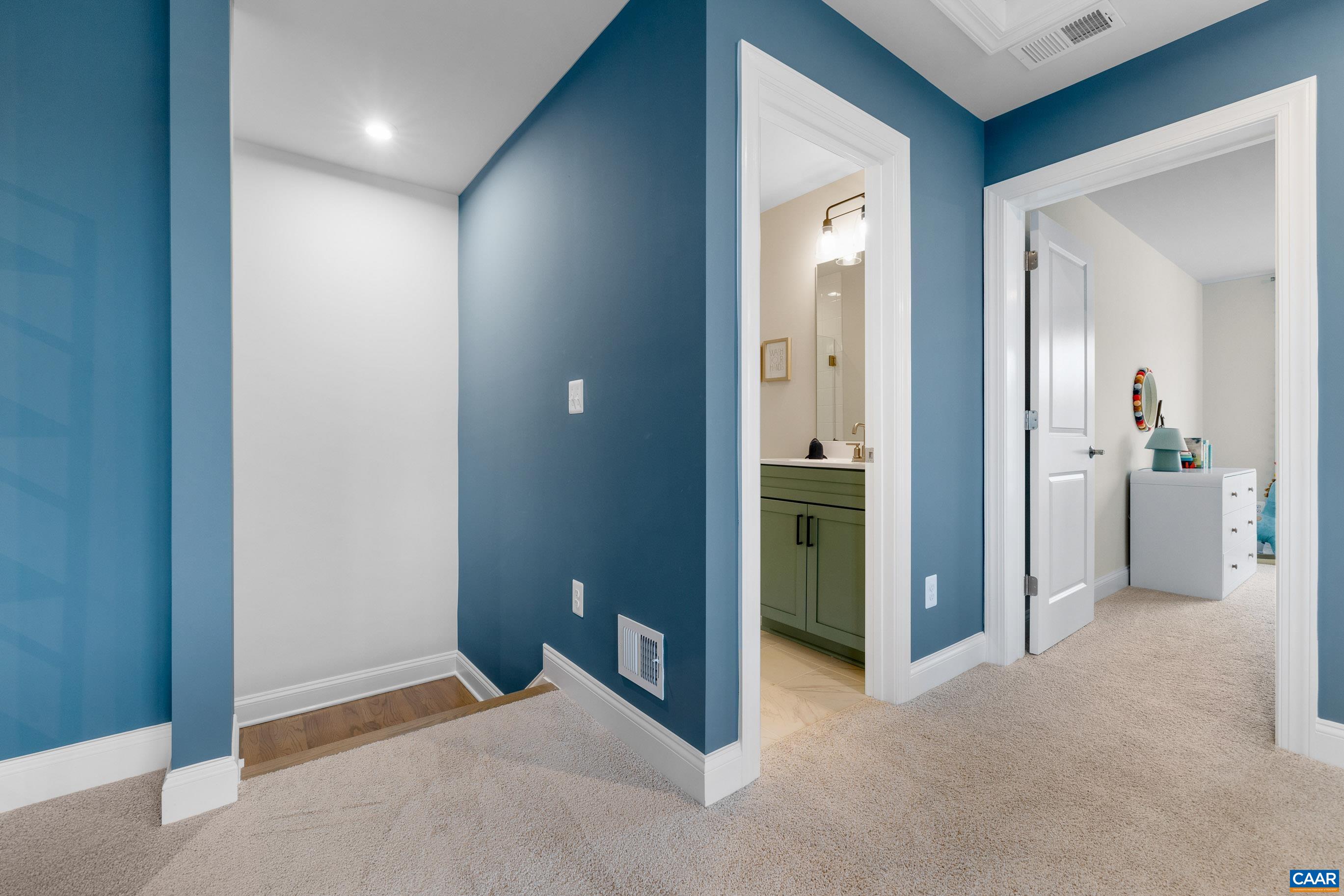 38 RENEE LN