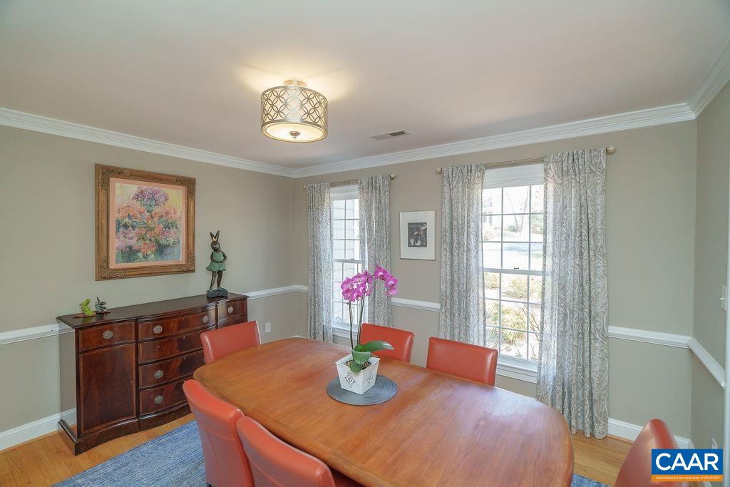 2976 COVE TRCE