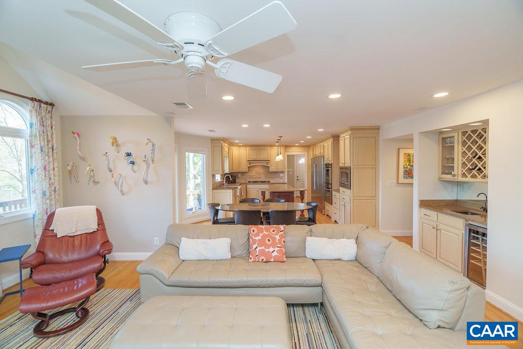 2976 COVE TRCE
