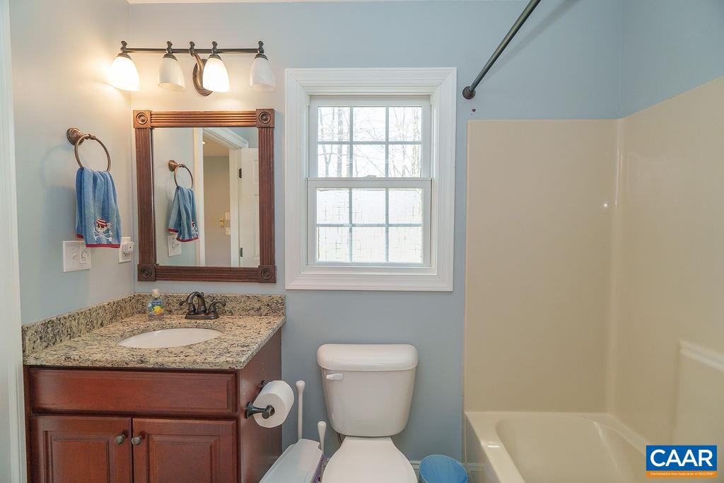 2976 COVE TRCE