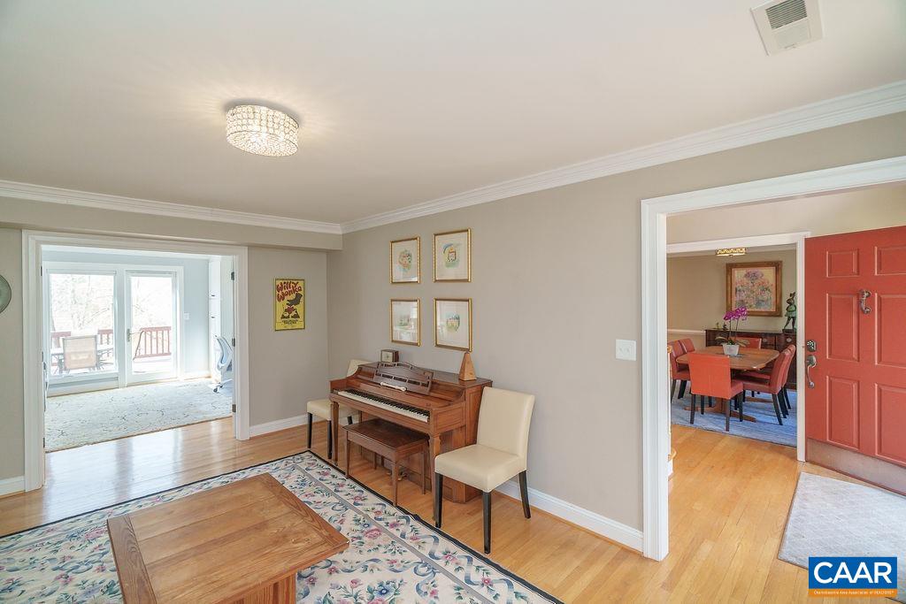 2976 COVE TRCE