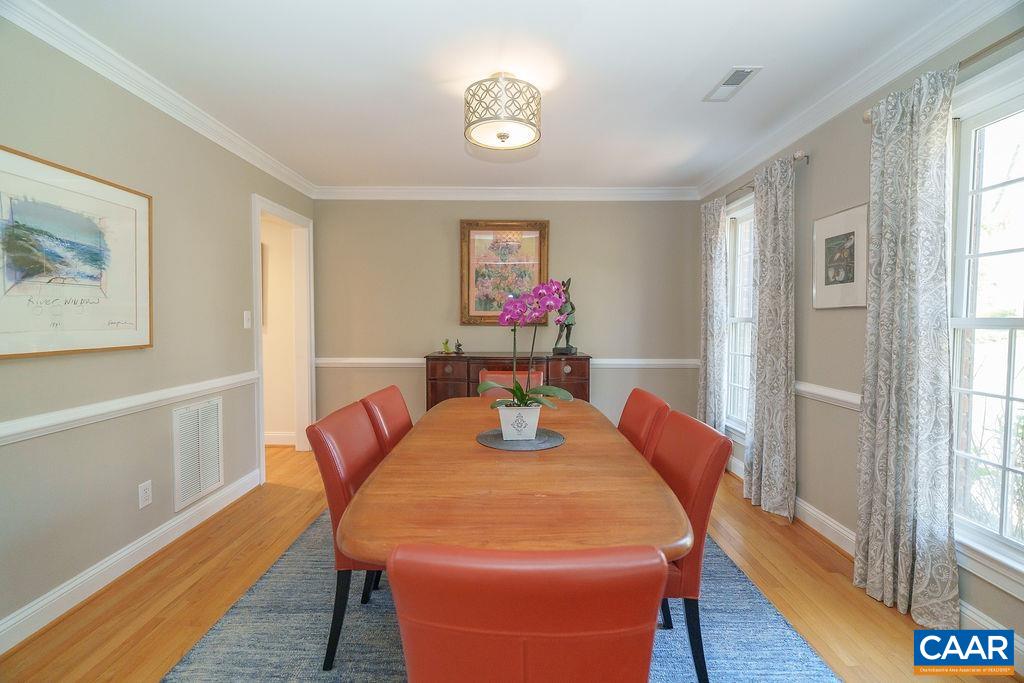 2976 COVE TRCE