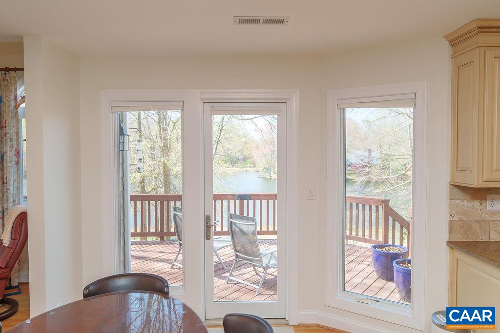 2976 COVE TRCE