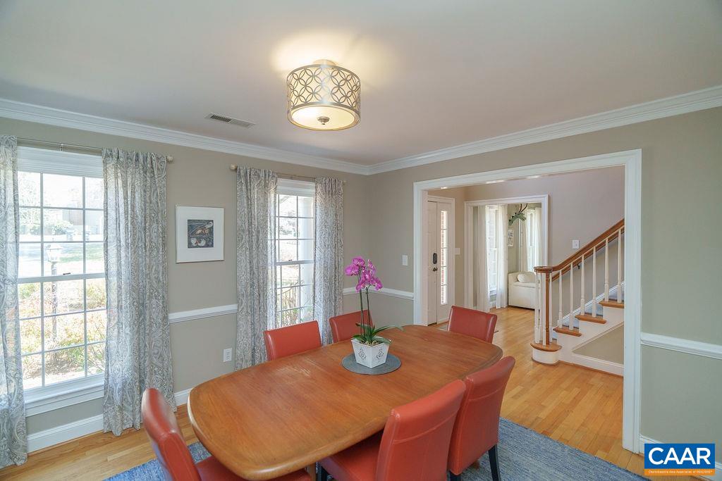 2976 COVE TRCE