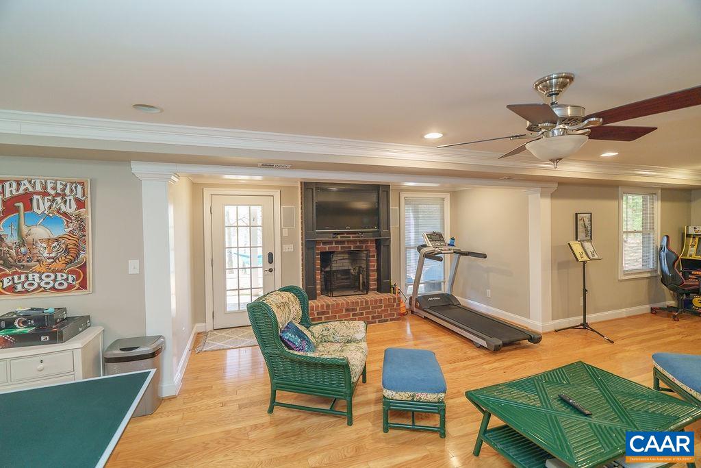 2976 COVE TRCE